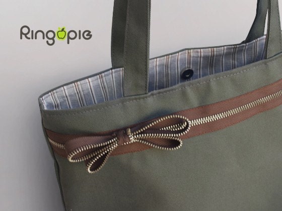 Sale-Ready To Ship- Zipper Tote Bag in Warm Gray - 025