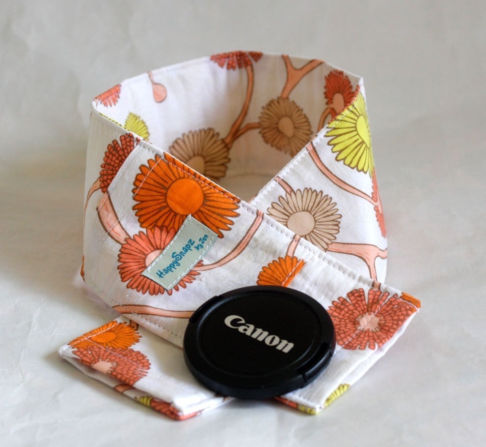 Padded Camera Strap Cover with Lens Cap Pocket - Glowing Daisies