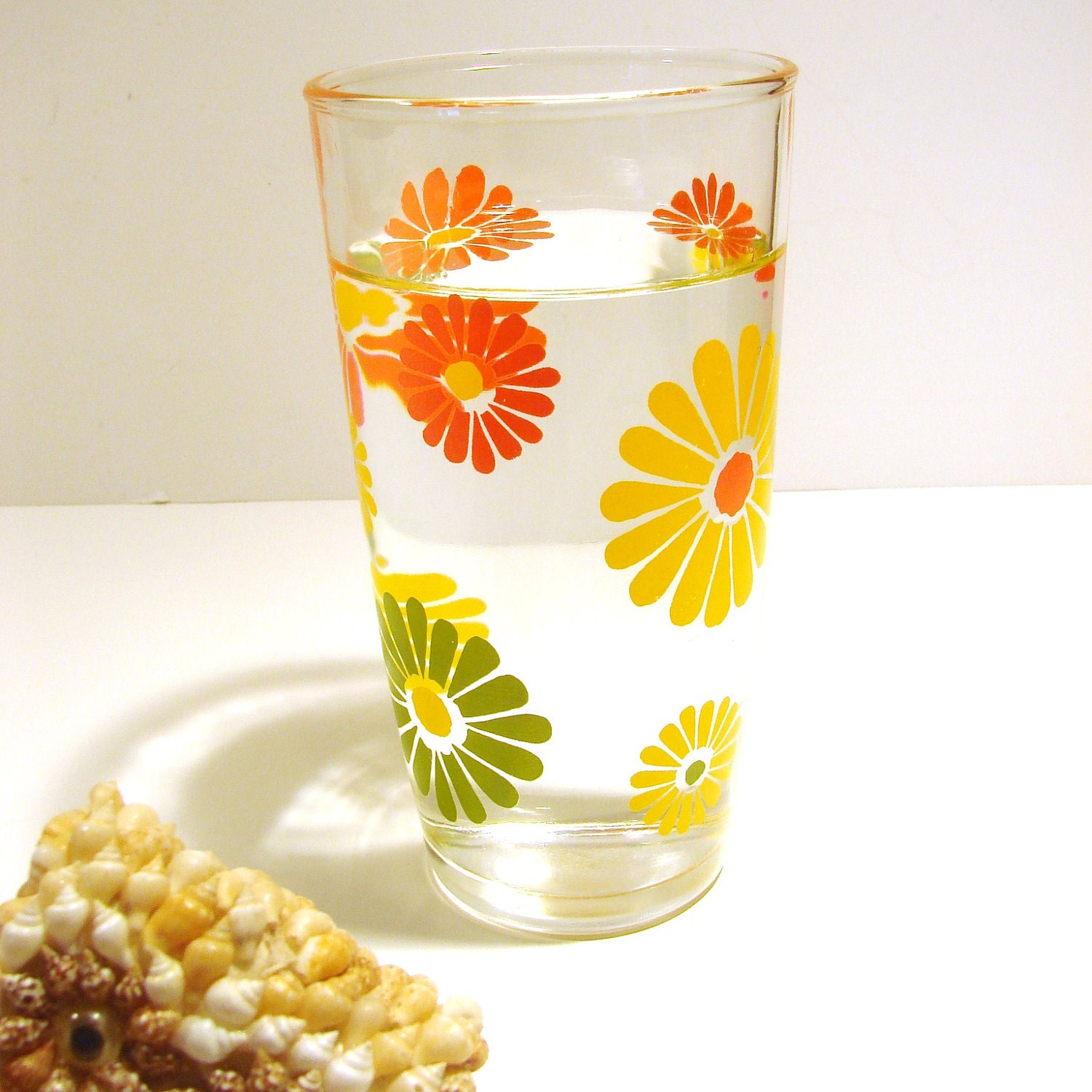 Wonderful Vintage Drinking Glass with Bright Flowers