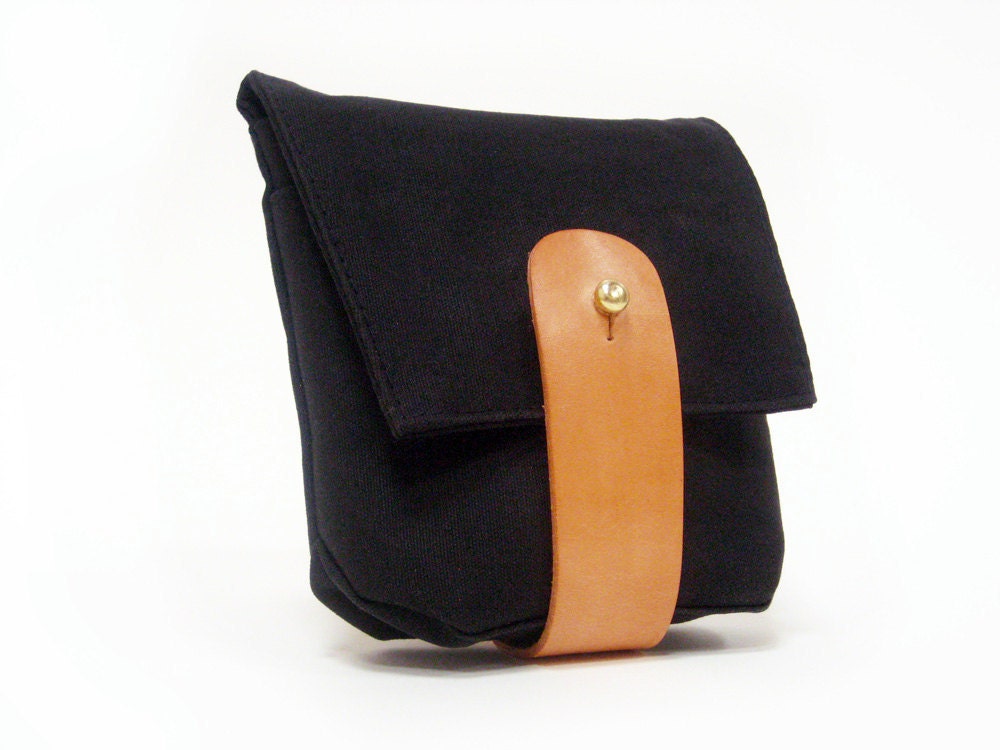 Hip Pouch in Black waxed cotton