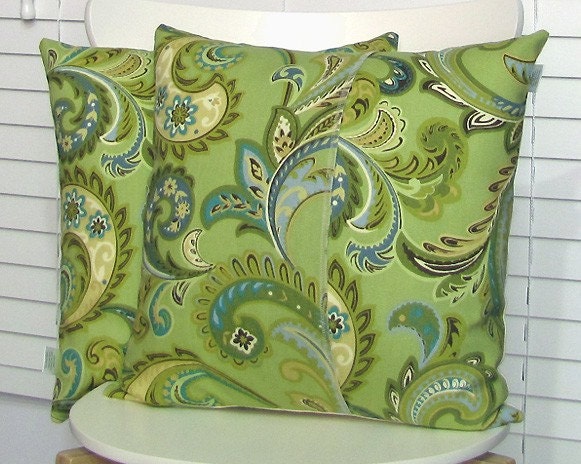 Camper pillow cover, Retro Camper Trailer Screen Print with Chartreuse Green Paisley Pattern (PCRC1)