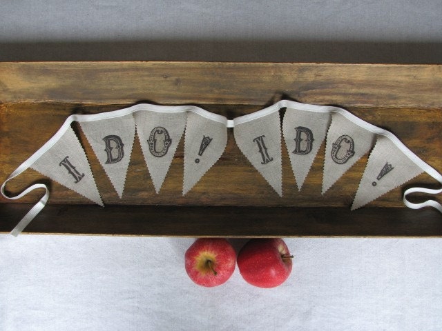 a little linen banner... i do i do