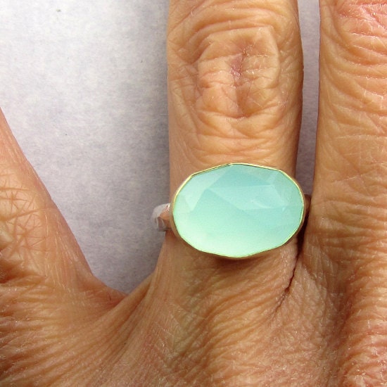 Sea Green Chalcedony Ring - Rose Cut 18k Gold an Sterling