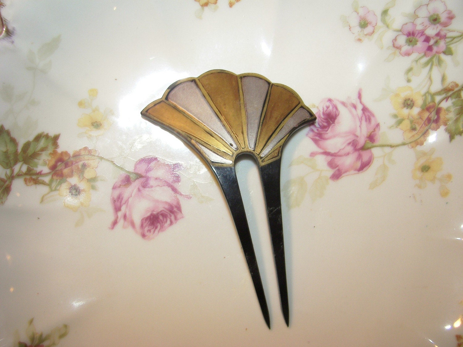 VINTAGE COMB - CELLULOID COMB - VICTORIAN COMB - BEAUTIFUL PIECE
