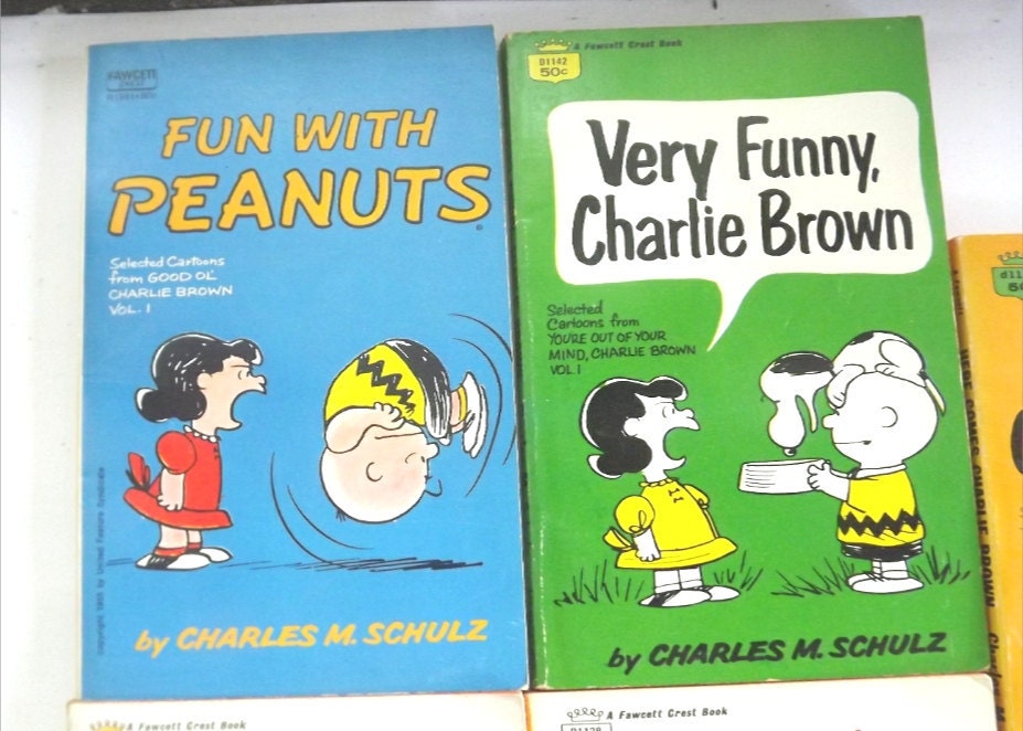 Items similar to Vintage Book Set of 5 Charlie Brown Peanuts Snoopy