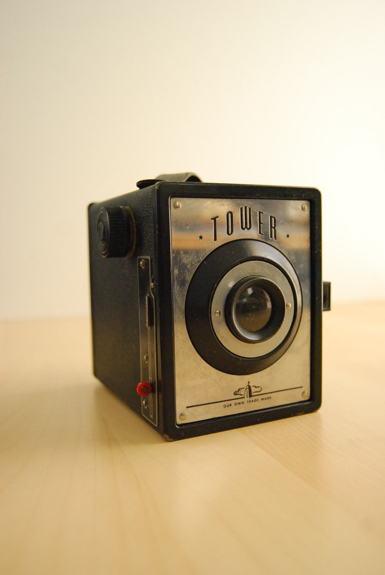 50s Tower Box Camera Chrome Front 1950s with Flash and Original Case