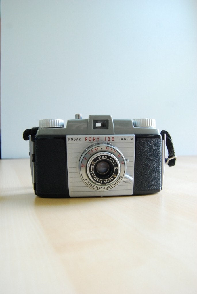 Vintage Kodak Pony Very Nice Design with Leather Case