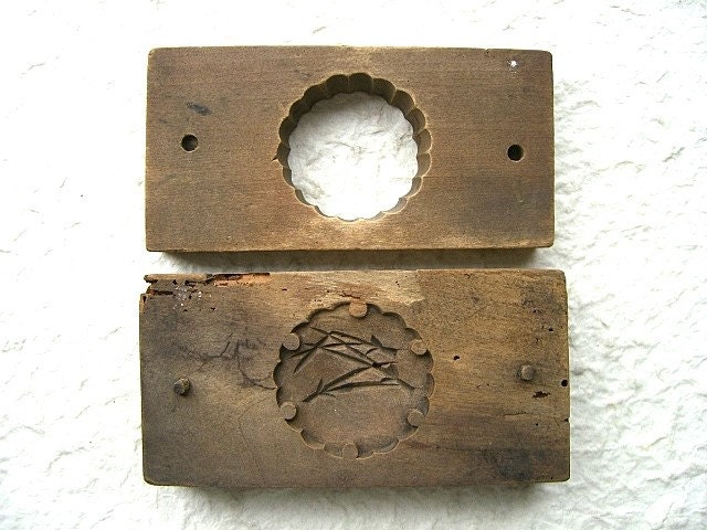 Vintage Japanese Kashigata Sweets Mold - Leaf (P)