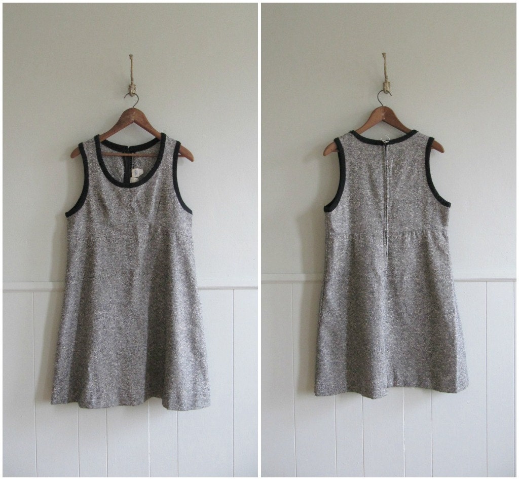 vintage grey tweed pinafore dress / gray winter jumper / medium knee length dress