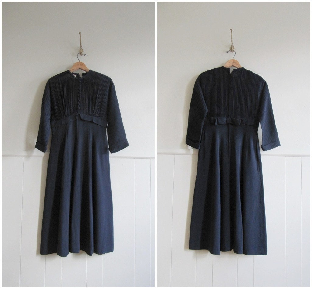 1940s vintage navy blue pin tucked empire waist dress