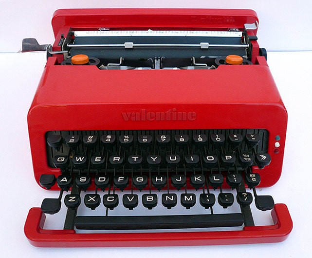 1969 Red Valentine Typewriter With Carry Case PROFESSIONALLY SERVICED