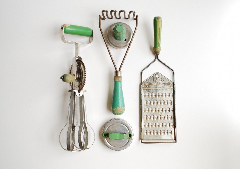 Instant collection - Vintage green handled kitchen utensils