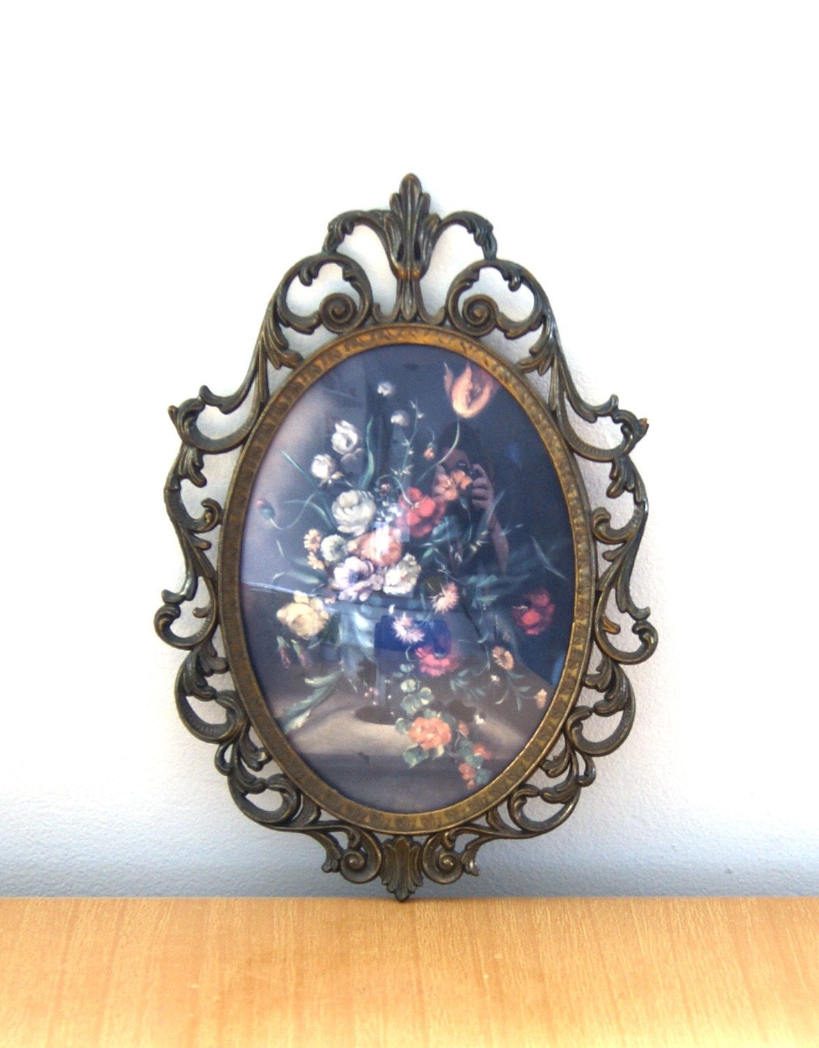 An Elegantly Framed Floral Still Life - Vintage