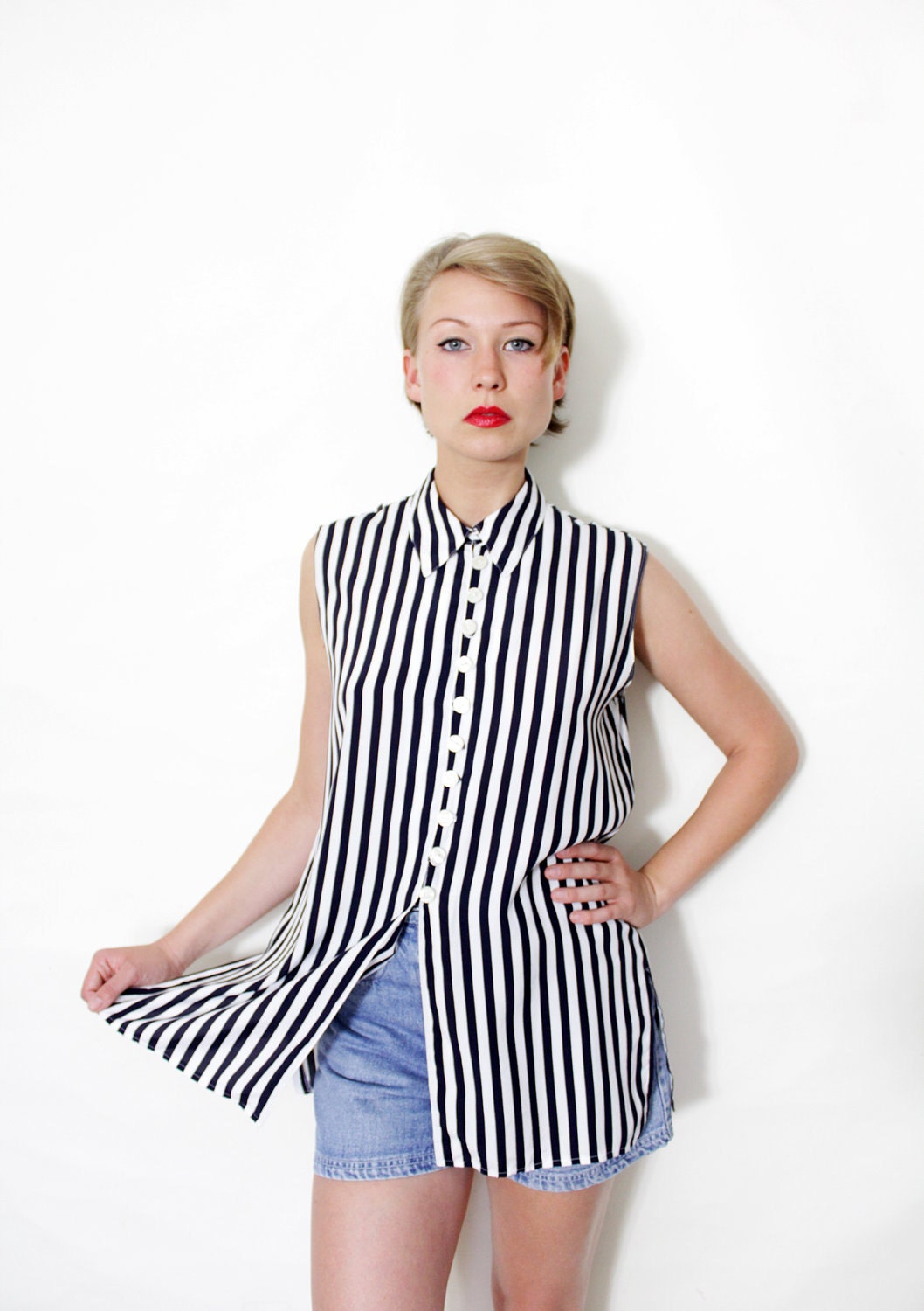 Vintage shirt. navy stripe sailor top. size M