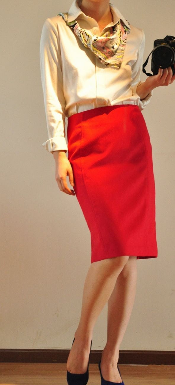 Scarlet Red Virgin Wool Knee Lady Pencil Skirt