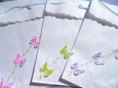 White Paper Gift Bags - Wedding Favor Bags - Butterly Paper Gift Bags - Bridal Shower Gift Bags - Kraft Paper Bags - BFLBG11
