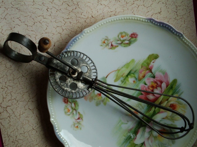 Vintage French Quarters Egg Beater - Early Twentieth Century