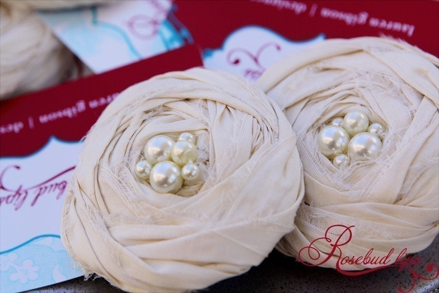 Hair clip- Single Rosebud - Champagne with Pearls