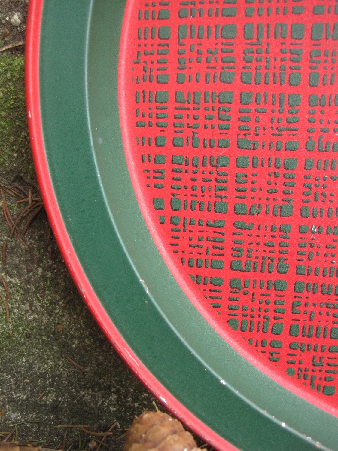 Vintage Christmas Decoration Sale Hunter Green and Country Red Plaid Oval Metal Serving Tray