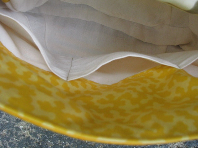 Beach Bird purse /shoulder bag / tote /handbag / yellow and gray /adjustable strap, key chain / 7 pockets