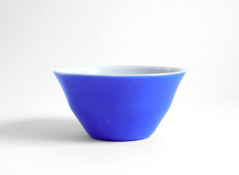 Vintage Pyrex Mixing Bowl - Mid Century, Kitchen, Retro, Dish