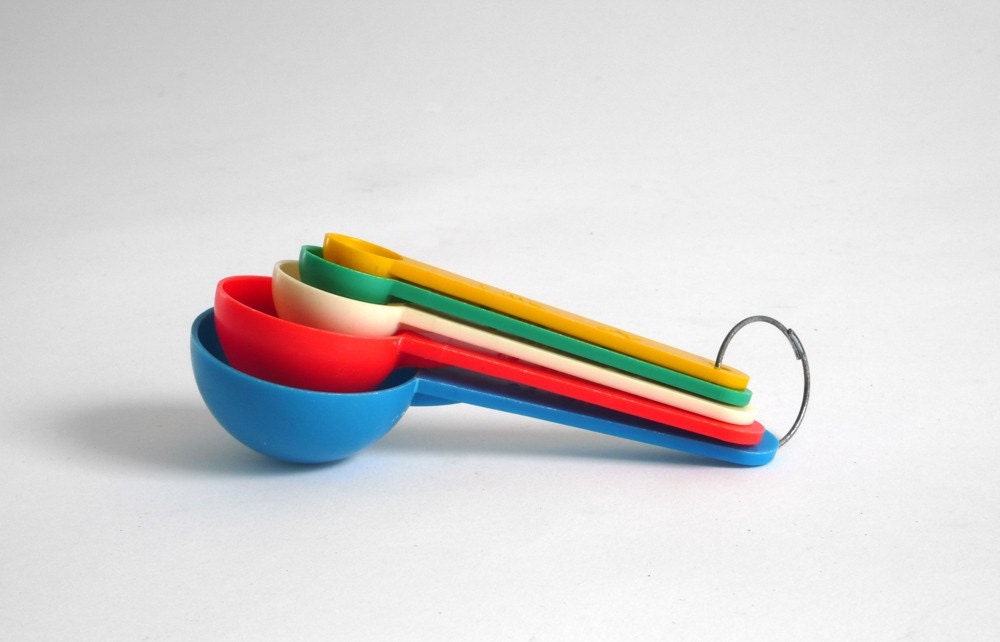 Vintage Measuring Spoons - Mid Century, Retro, Kitchen