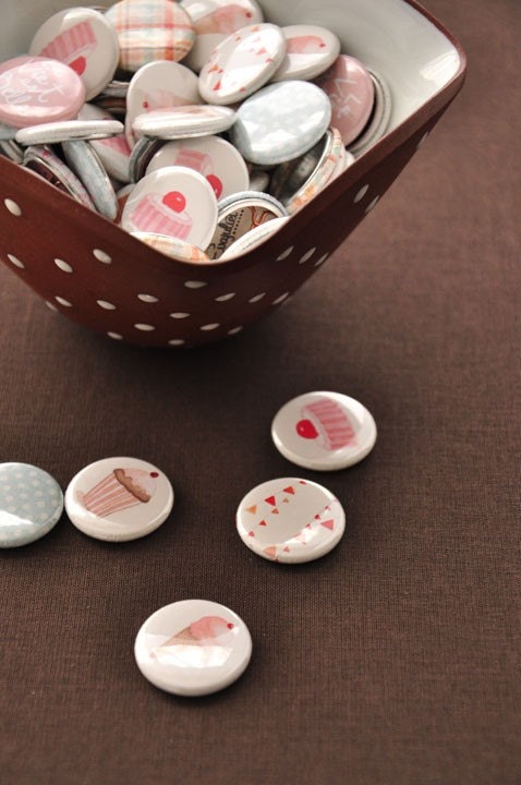 La vie est belle 1" Pinback Button Badge SET
