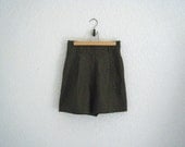 vintage. 80s olive plaid high waist shorts