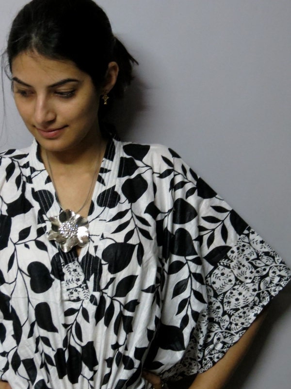 White and Black Leafy Short Kaftan - Perfect gift for her