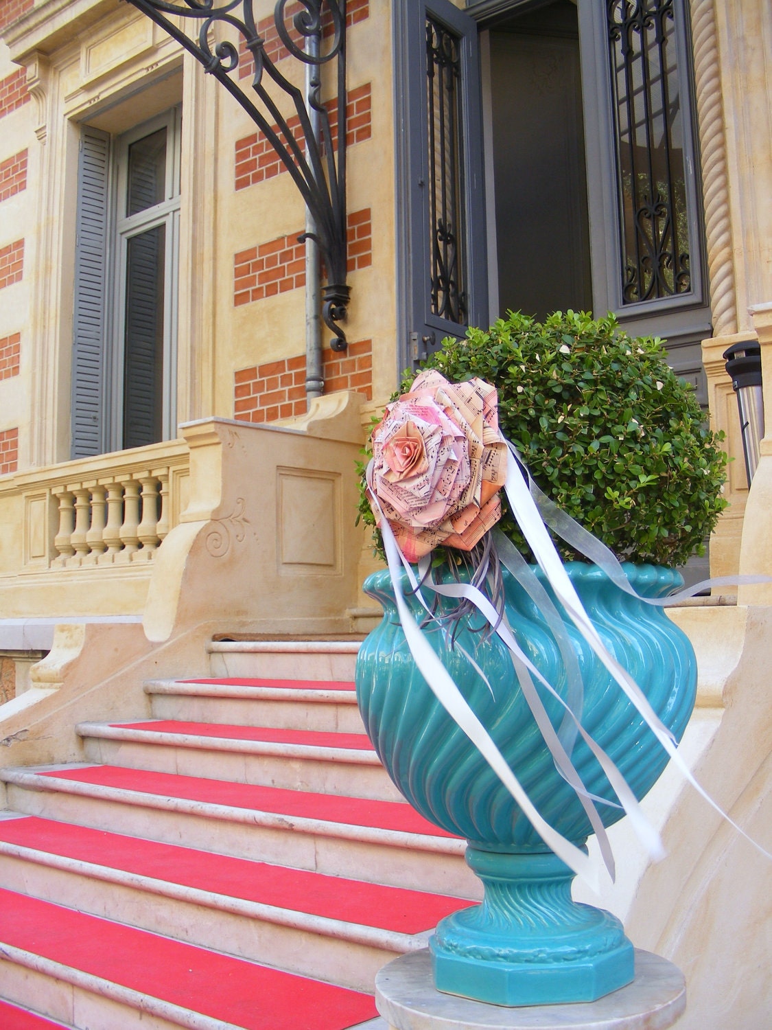 Giant Paper Rose Aisle decor - Feathers & Ribbons - Fully Customizable