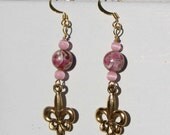 Fleur-de-Lis Earrings in Gold and Rose