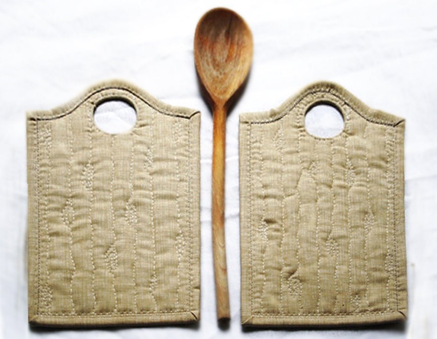 Quilted pot holders set of 2