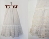 V I  N T A G E Victorian White on White petticoat
