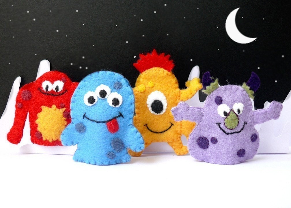 Space Monster Friends - Wool Felt Finger Puppet Set (4)
