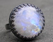 Moonstone Ring.  Blue Moonstone Round Cabochon and Sterling Silver.   US Size 7.5