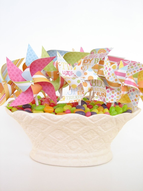 Hippity Hoppity - Set of 12 Mini Pinwheels