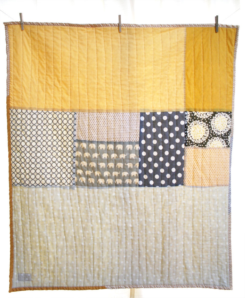 Elephants and dots crib size handmade quilt by NAMOO