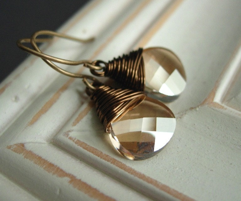 SALE Champagne Crystal Earrings, Swarovski Crystal Golden Shadow Beige Tan Flat Briolettes Antique Brass Bridesmaid.   Desert.