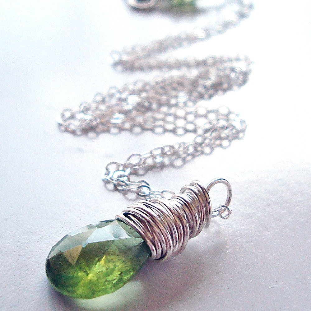 Natural Peridot Teardrop Sterling Silver Necklace - Crisp
