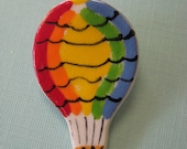 fun and vintage kitschy HOT AIR BALLOON rainbow brooch