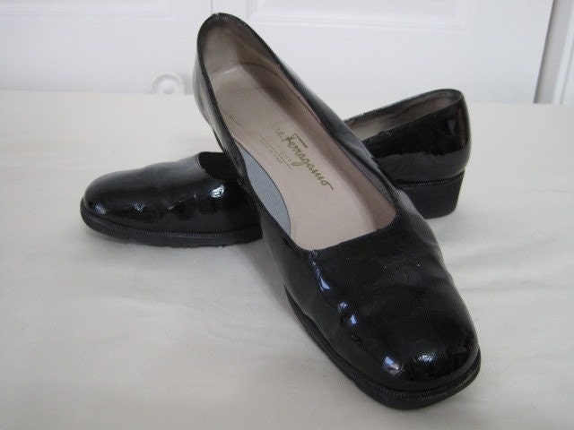 vintage Black Patent Moc Croc Classic Flat shoes by Salvatore Ferragamo - size 8 narow