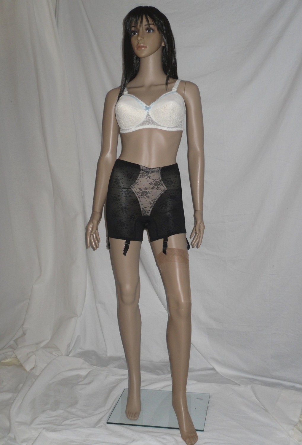 Teen-Girdle Vintage Saks Fifth Avenue Black Lace Girdle with Lace Inset Size Large ...