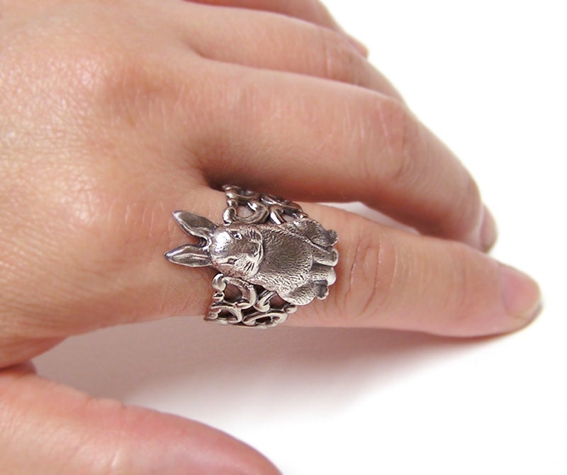 SNOW BUNNY Ring, cute and adorable