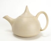 MADE TO ORDER: a wOnderful teapot in the series of the poetry of daily use