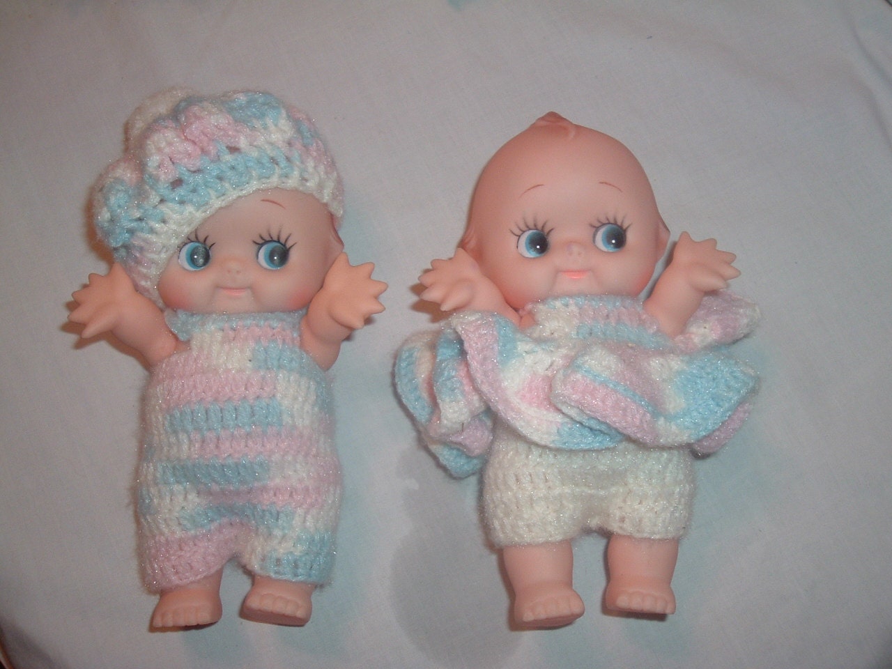 twin baby dolls with homemade crochet clothes - handymanhowto