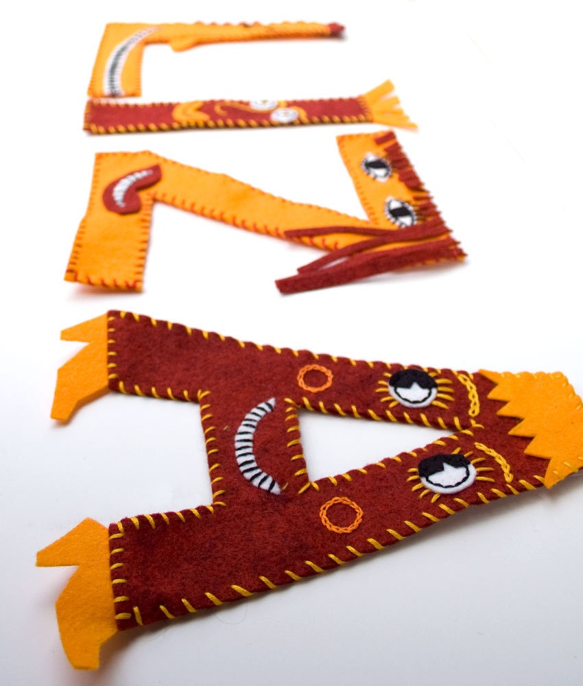 4 Personalized Child's Name Garland with Funny Faces - 4 letters