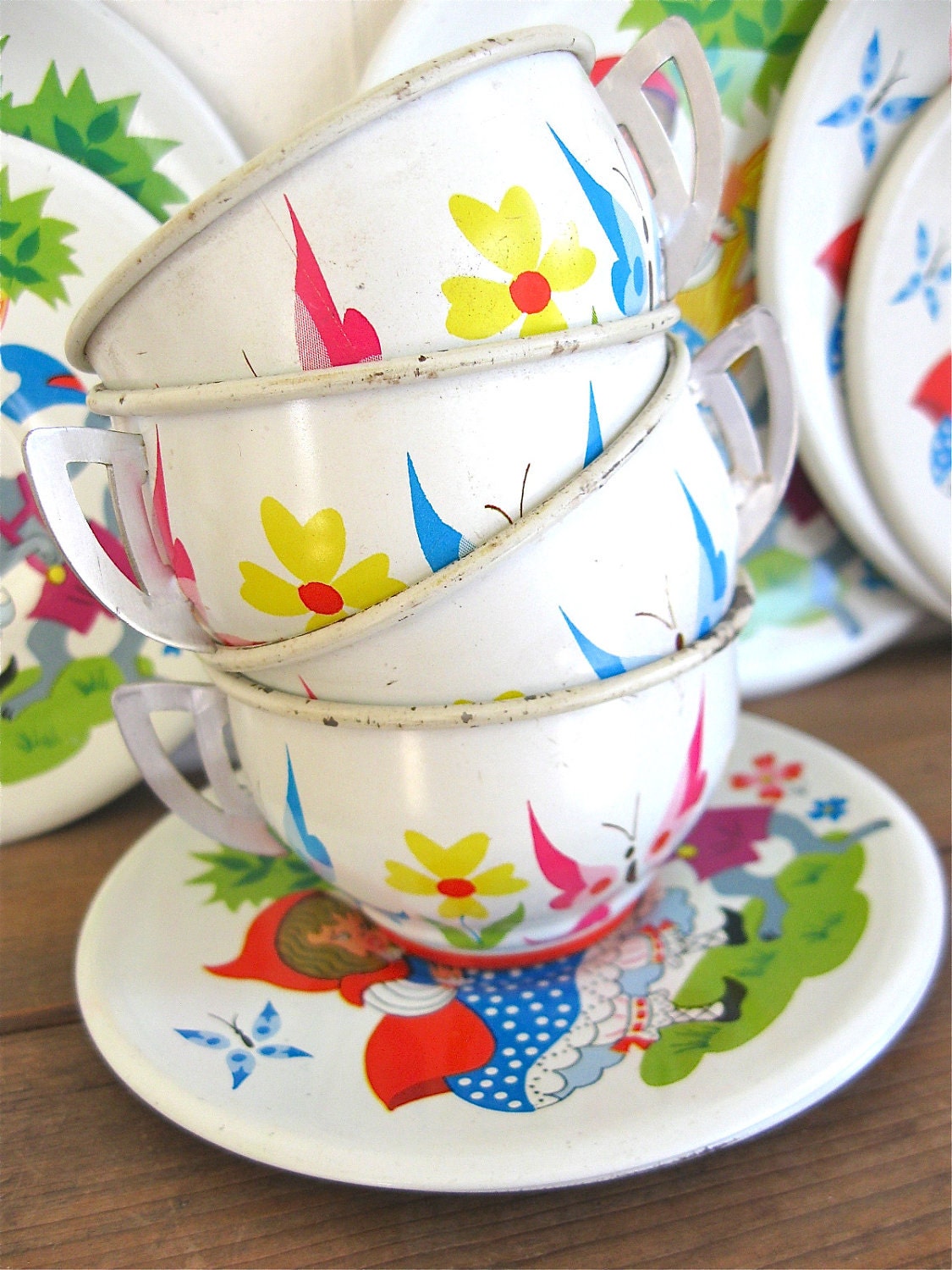 vintage tin toys plates, cups, saucers little red riding hood and the wolf
