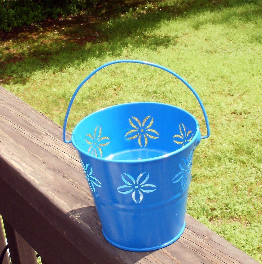 Citronella Gel Candle in Blue Bucket by Silknlightsdesigns