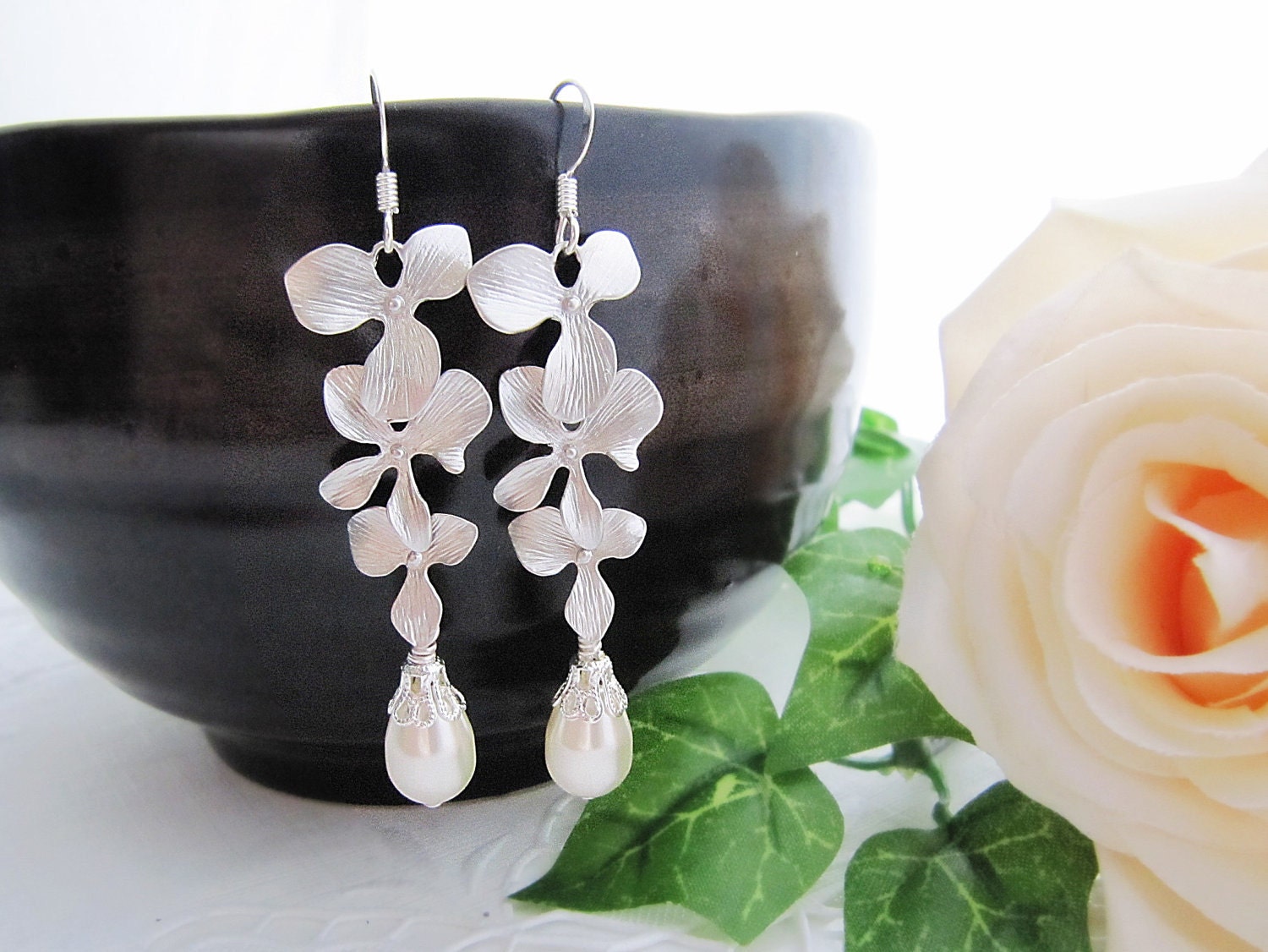15% OFF SET of 6 Bridesmaid Jewelry Orchid Trio Dangle with Swarovski Pearl Tear Drops Bridal Bridesmaid Earrings