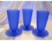 Parfait cups Tupperware set of three bright blue
